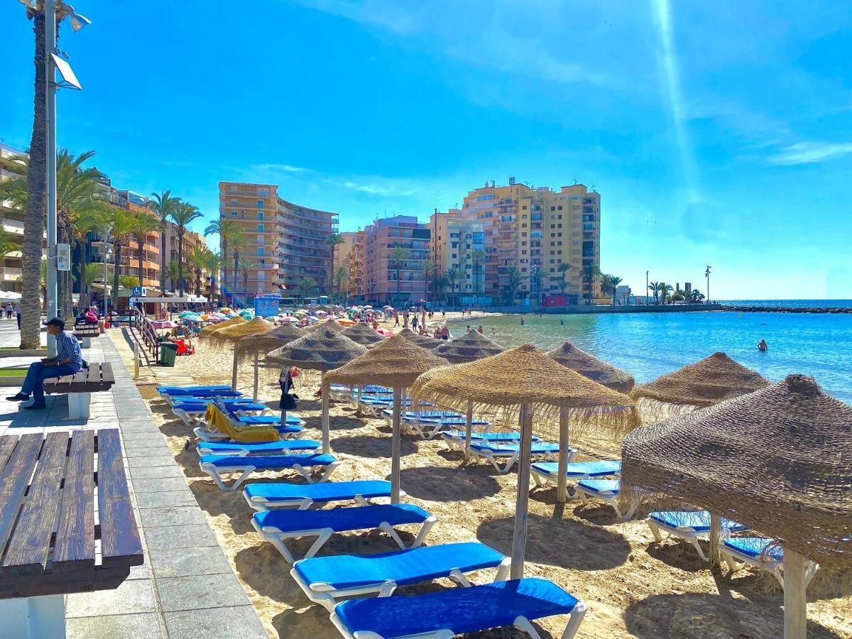 Апартаменти Blue House 1ª Linea Playa Торрев'єха Екстер'єр фото